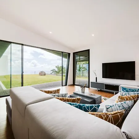 Aguarelas With Pool By Madeira Island *