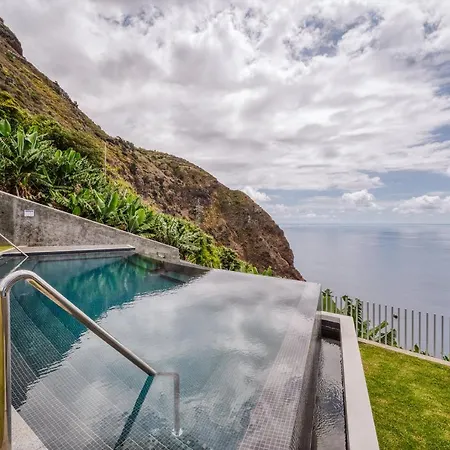 Vila Aguarelas With Pool By Madeira Island Arco da Calheta (Madeira)