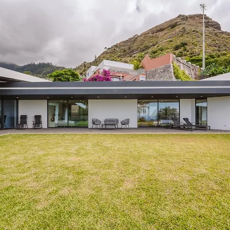 Aguarelas With Pool By Madeira Island *