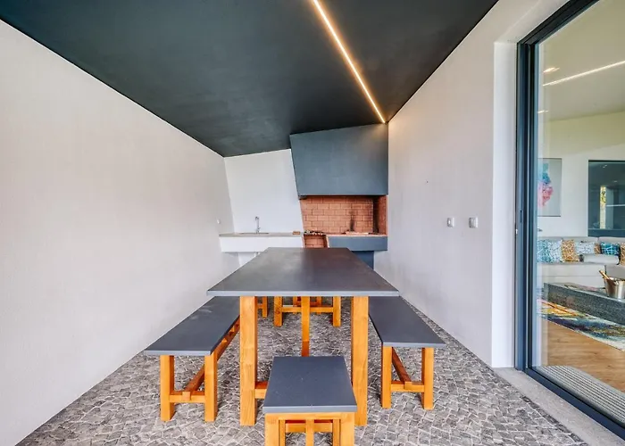 Aguarelas With Pool By Madeira Island *