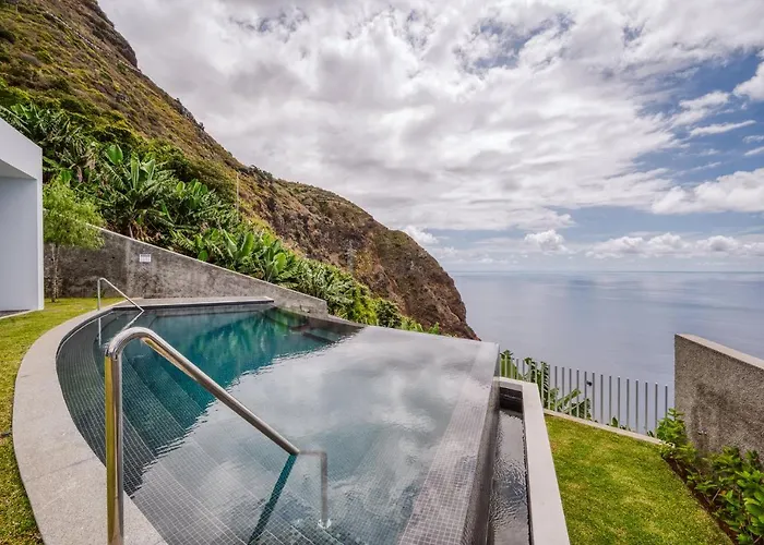 Vila Aguarelas With Pool By Madeira Island Arco da Calheta (Madeira)