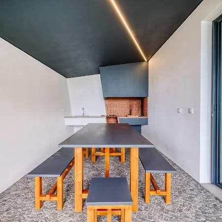 Aguarelas With Pool By Madeira Island *