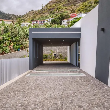 Aguarelas With Pool By Madeira Island Arco da Calheta (Madeira)