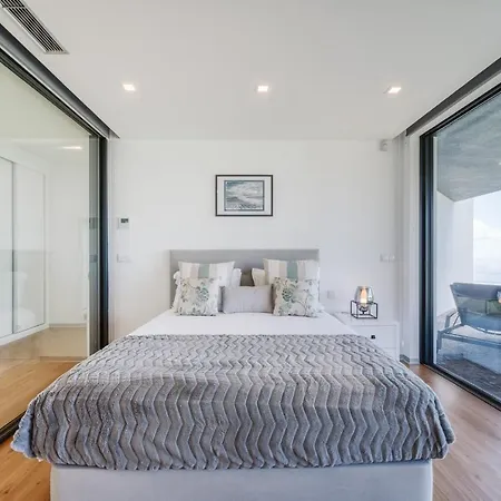 Aguarelas With Pool By Madeira Island *