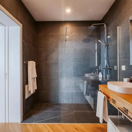 Aguarelas With Pool By Madeira Island Arco da Calheta (Madeira)