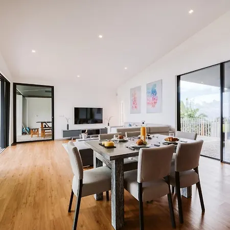 Willa Aguarelas With Pool By Madeira Island Arco da Calheta (Madeira)