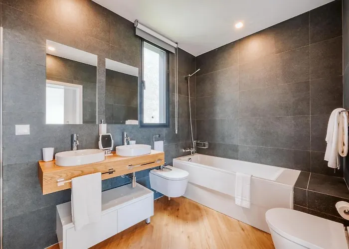 Villa Aguarelas With Pool By Madeira Island *