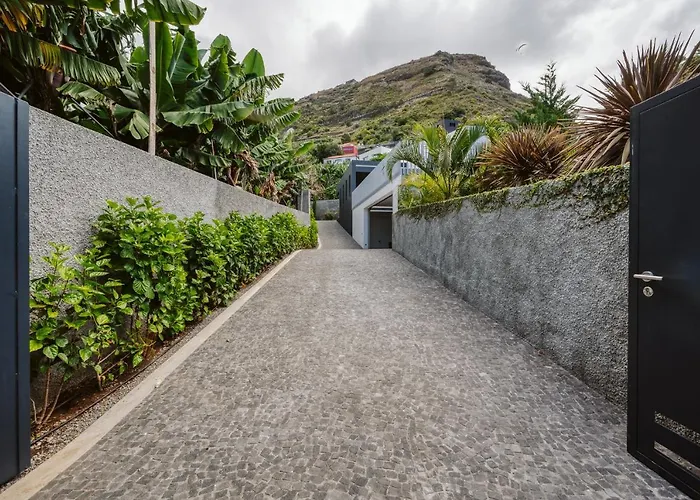 Aguarelas With Pool By Madeira Island *