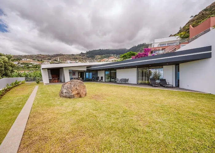 Villa Aguarelas With Pool By Madeira Island *